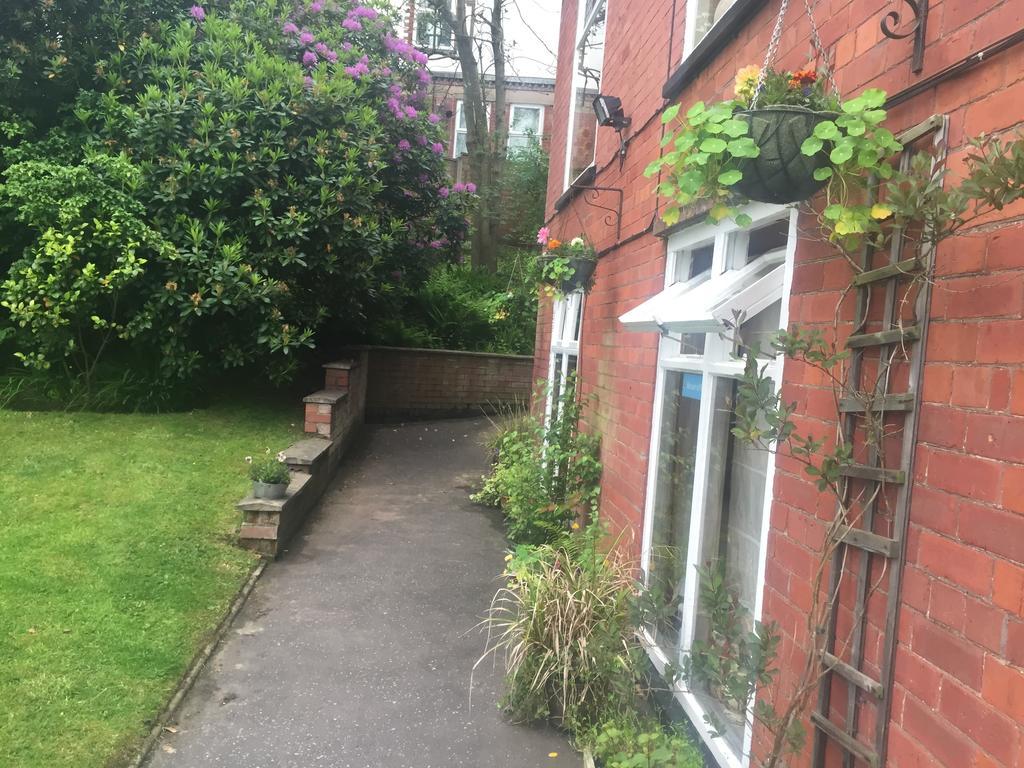 Oakfield Lodge Guest House Stockport Marple Экстерьер фото