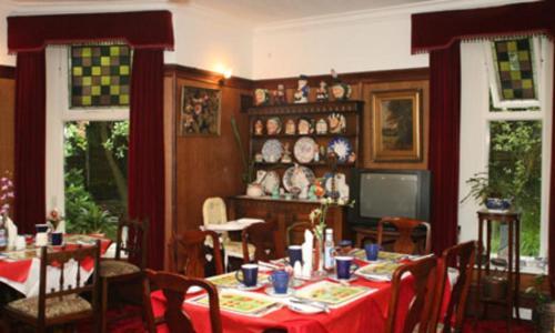 Oakfield Lodge Guest House Stockport Marple Экстерьер фото